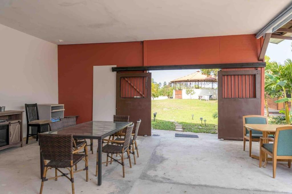 Tampa Bay Oasis Apartment Тарпон Спрингс Екстериор снимка