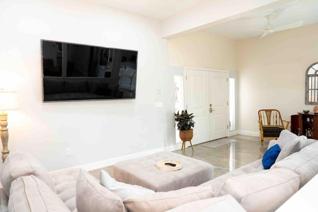 Tampa Bay Oasis Apartment Тарпон Спрингс Екстериор снимка