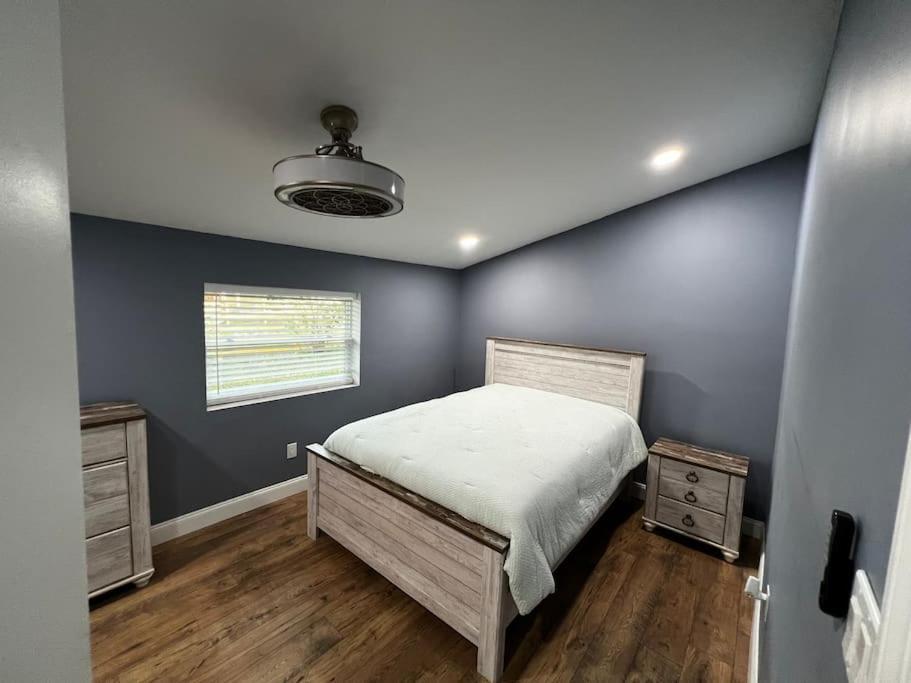 Tampa Bay Oasis Apartment Тарпон Спрингс Екстериор снимка