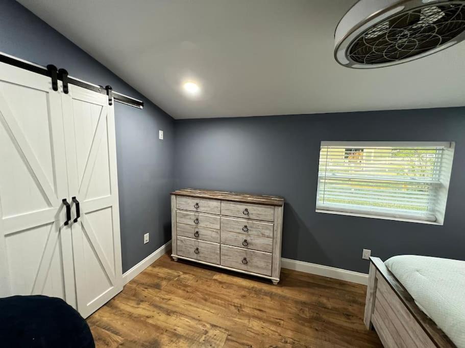 Tampa Bay Oasis Apartment Тарпон Спрингс Екстериор снимка