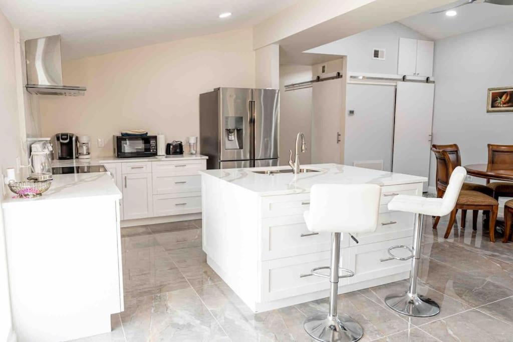 Tampa Bay Oasis Apartment Тарпон Спрингс Екстериор снимка